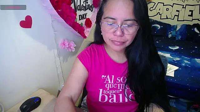 Miss  kendra  online show from 21, 4, 2026