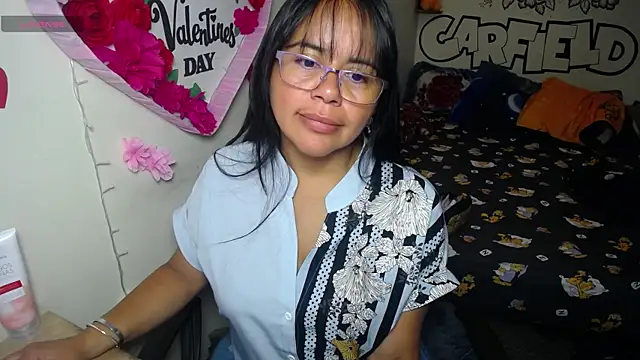 Snapshot of Miss__kendra_ chatting on 12, 5, 2026 Miss kendra online show from 12, 5, 2026