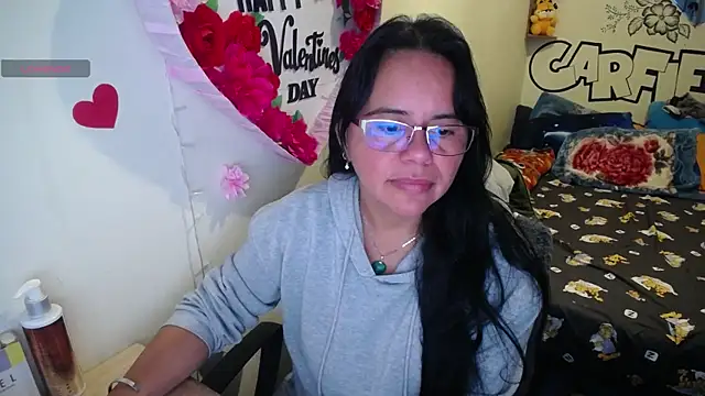 Snapshot of Miss__kendra_ chatting on 7, 7, 2026 Miss kendra online show from 7, 7, 2026