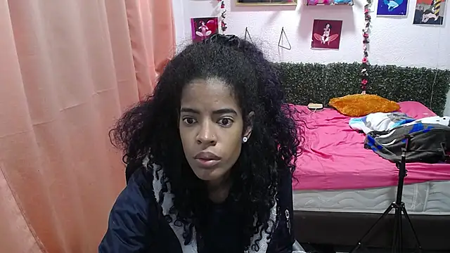 thianahorny online show from 2, 6, 2026