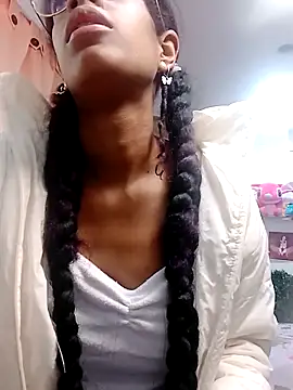 thianahorny online show from 20, 4, 2026