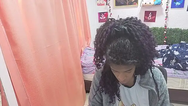 Snapshot of thianahorny chatting on 14, 7, 2026 thianahorny online show from 14, 7, 2026