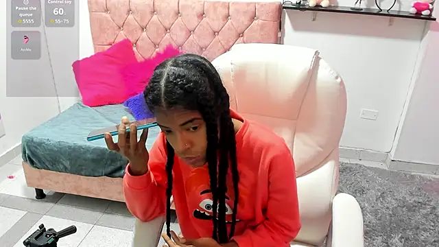 Snapshot of thianahorny chatting on 26, 11, 2025 thianahorny online show from 26, 11, 2025