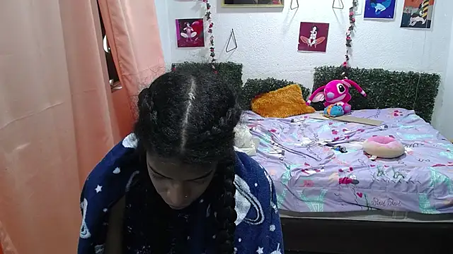 Snapshot of thianahorny chatting on 8, 6, 2026 thianahorny online show from 8, 6, 2026
