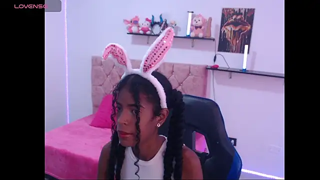 Snapshot of thianahorny chatting on 16, 10, 2025 thianahorny online show from 16, 10, 2025