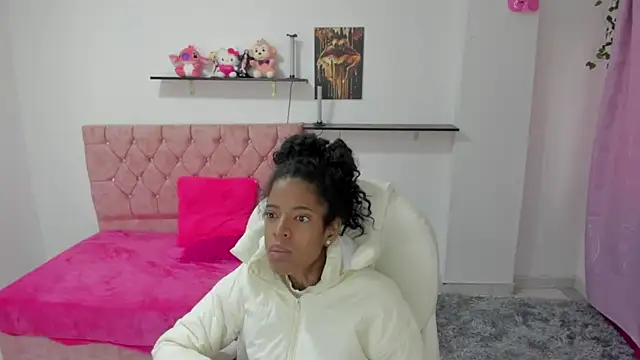 thianahorny online show from 12, 1, 2026