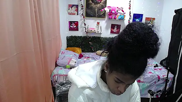 thianahorny online show from 18, 4, 2026