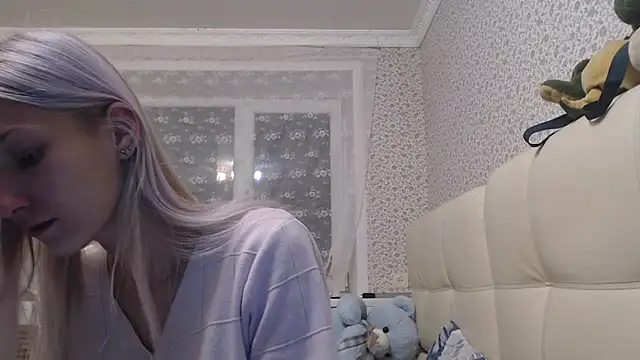 maybe doll online show from 19, 10, 2025