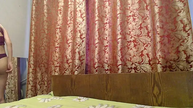 maybe doll online show from 13, 11, 2025