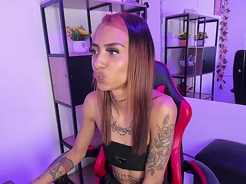 KarlaSlutSkinny   online show from 11, 11, 2025