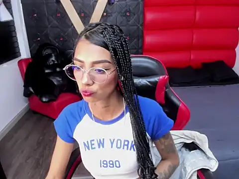 Snapshot of KarlaSlutSkinny__ chatting on 15, 5, 2026 KarlaSlutSkinny online show from 15, 5, 2026