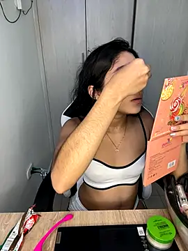 Snapshot of Ariasex_ chatting on 31, 10, 2025 Ariasex online show from 31, 10, 2025