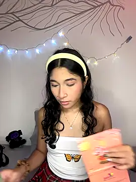 Snapshot of Ariasex_ chatting on 22, 10, 2025 Ariasex online show from 22, 10, 2025