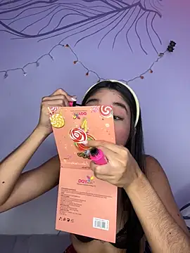 Snapshot of Ariasex_ chatting on 19, 11, 2025 Ariasex online show from 19, 11, 2025