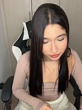 Snapshot of Ariasex_ chatting on 6, 11, 2025 Ariasex online show from 6, 11, 2025