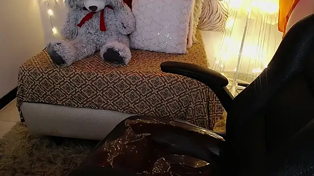 Snapshot of krishnaveni__ chatting on 3, 12, 2025 krishnaveni online show from 3, 12, 2025