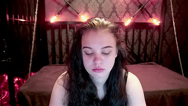 Snapshot of SnowWhiti chatting on 25, 4, 2026 SnowWhiti online show from 25, 4, 2026
