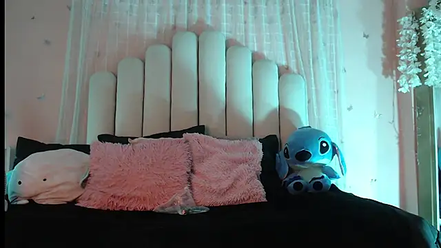 SweetRenata  online show from 3, 2, 2026