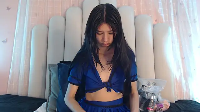 SweetRenata  online show from 18, 12, 2025