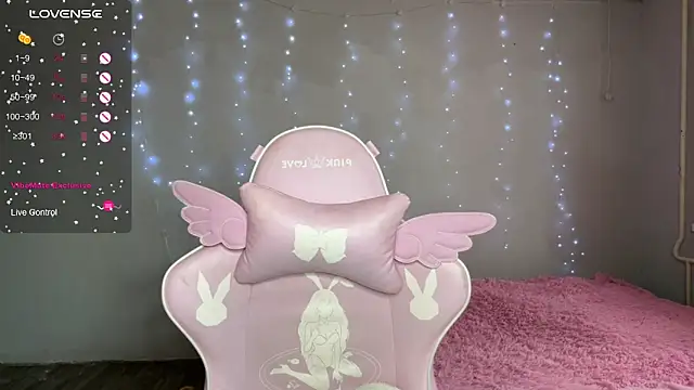 myprettylola online show from 19, 3, 2026