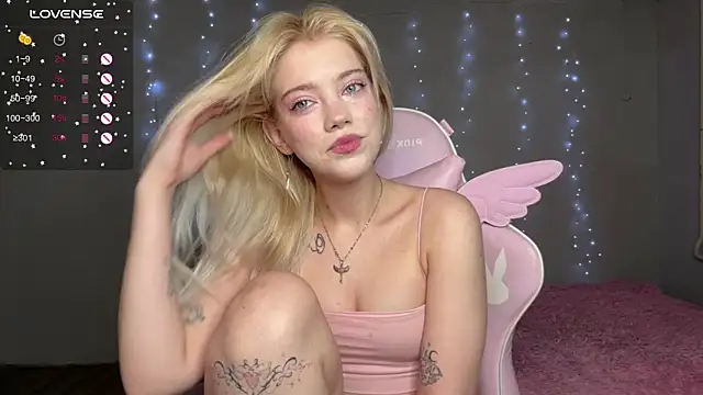 myprettylola online show from 17, 3, 2026