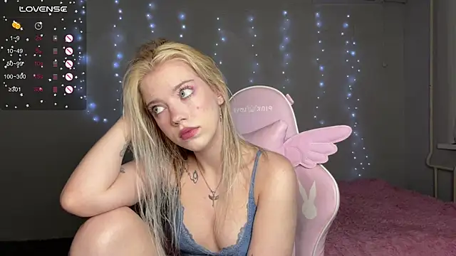 myprettylola online show from 14, 3, 2026