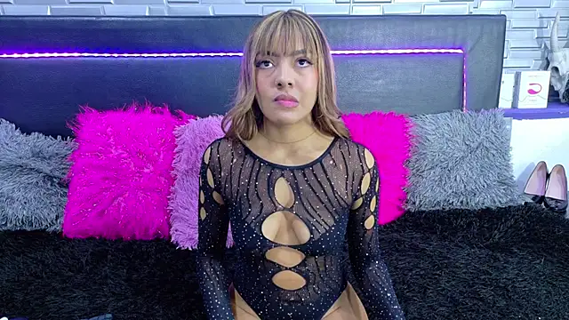 SeraphynLuxora online show from 20, 3, 2026