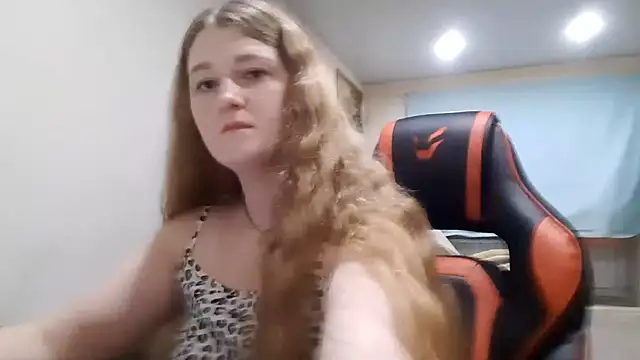 Snapshot of KissFlamee chatting on 3, 11, 2025 KissFlamee online show from 3, 11, 2025