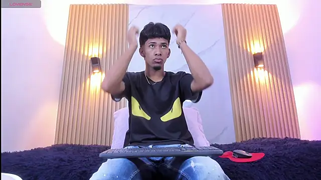 Ethan thouse online show from 11, 10, 2025