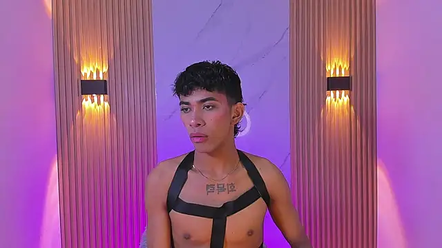 Ethan thouse online show from 23, 11, 2025