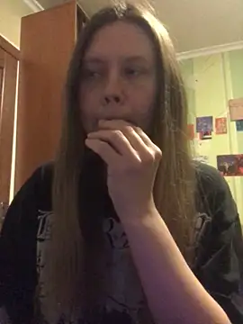 Snapshot of LunaVirelle chatting on 7, 5, 2026 LunaVirelle online show from 7, 5, 2026