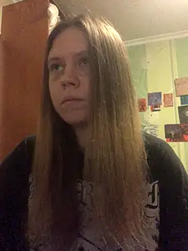 LunaVirelle online show from 2, 11, 2025