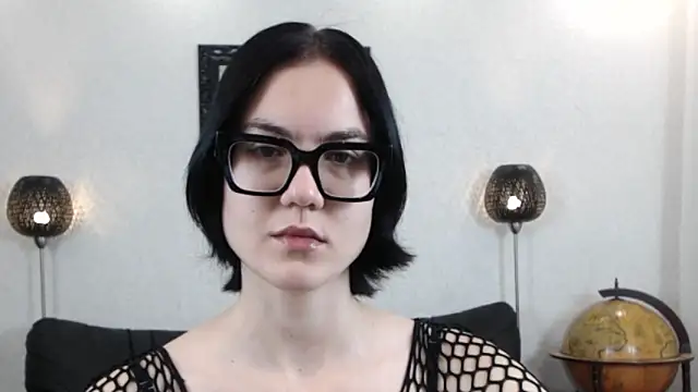 Marie Fitch online show from 26, 11, 2025