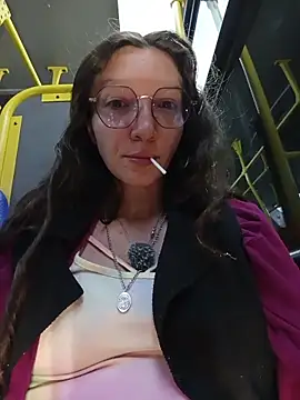 Lucy colee online show from 18, 12, 2025