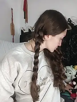 Lucy colee online show from 11, 4, 2026