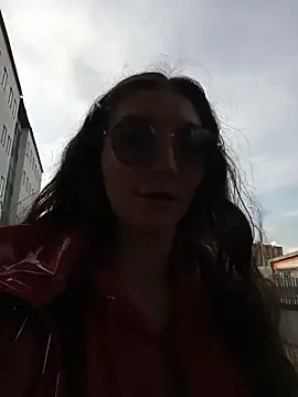 Lucy colee online show from 14, 2, 2026