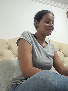 mariacamilagg online show from 11, 10, 2025