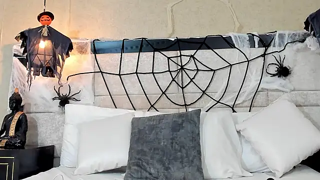 Snapshot of RousseWalker chatting on 25, 10, 2025 RousseWalker online show from 25, 10, 2025