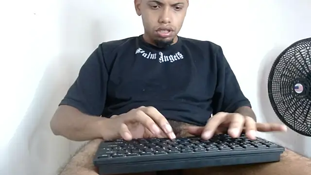 Snapshot of drako_monster chatting on 2, 5, 2026 drako monster online show from 2, 5, 2026