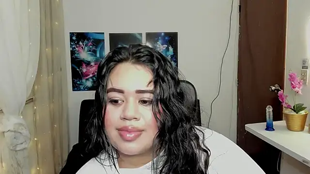 oliviia cute online show from 21, 11, 2025