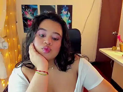 oliviia cute online show from 10, 11, 2025