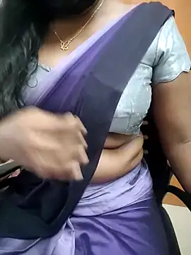 Snapshot of Tamilmallu-duskygirl03 chatting on 7, 6, 2026 Tamilmallu-duskygirl03 online show from 7, 6, 2026