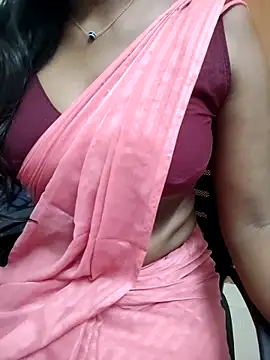 Snapshot of Tamilmallu-duskygirl03 chatting on 2, 6, 2026 Tamilmallu-duskygirl03 online show from 2, 6, 2026