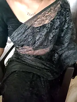 Tamilmallu-duskygirl03 online show from 17, 11, 2025