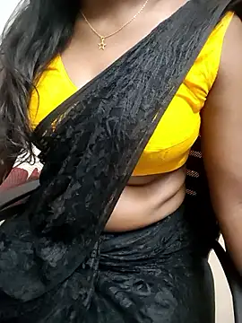 Snapshot of Tamilmallu-duskygirl03 chatting on 3, 6, 2026 Tamilmallu-duskygirl03 online show from 3, 6, 2026