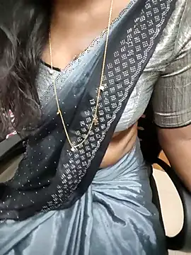Tamilmallu-duskygirl03 online show from 26, 6, 2026
