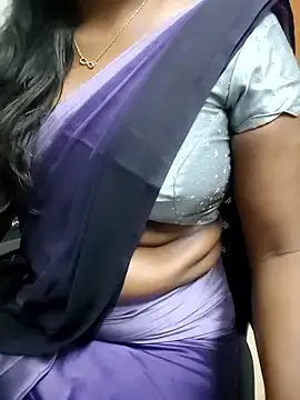 Snapshot of Tamilmallu-duskygirl03 chatting on 31, 5, 2026 Tamilmallu-duskygirl03 online show from 31, 5, 2026