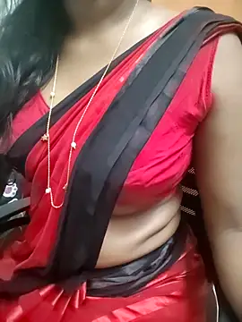 Snapshot of Tamilmallu-duskygirl03 chatting on 27, 5, 2026 Tamilmallu-duskygirl03 online show from 27, 5, 2026
