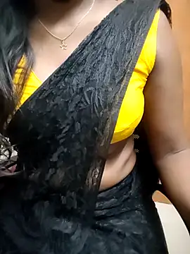 Snapshot of Tamilmallu-duskygirl03 chatting on 3, 6, 2026 Tamilmallu-duskygirl03 online show from 3, 6, 2026