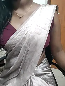 Snapshot of Tamilmallu-duskygirl03 chatting on 16, 5, 2026 Tamilmallu-duskygirl03 online show from 16, 5, 2026